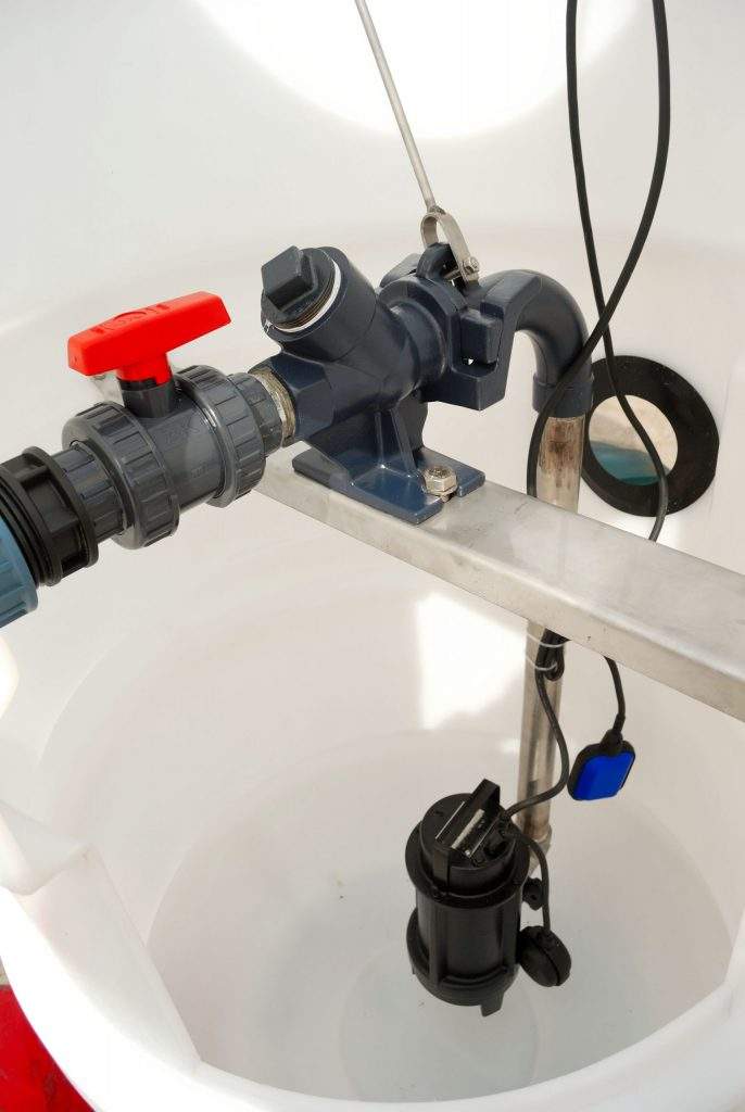 Pompa zawieszona na belce i zawiesiu hakowym