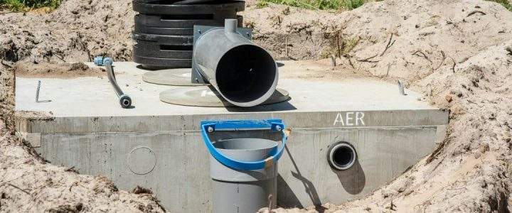 budowa oczyszczalni ścieków obok domu